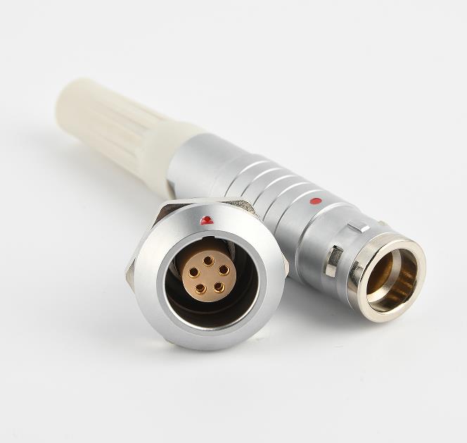 什么是防水插頭推拉自鎖？