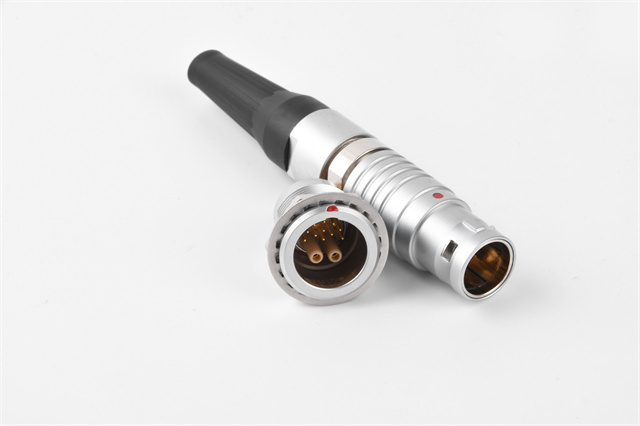 航空插頭的設(shè)計(jì)和制造過程有哪些關(guān)鍵環(huán)節(jié)？