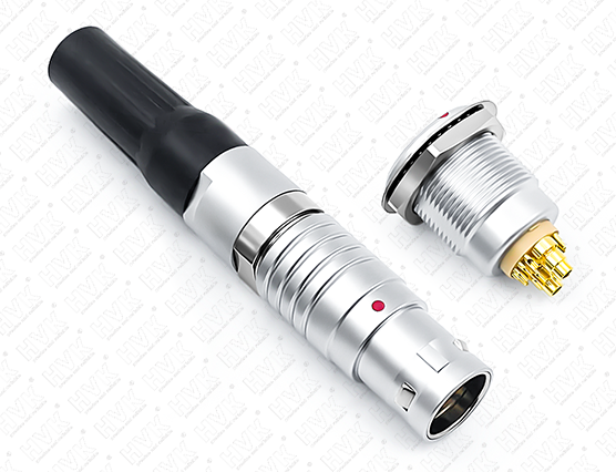 同軸航空插頭是否有防反接保護功能？